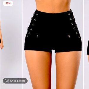 Sz L Fashion Nova shorts